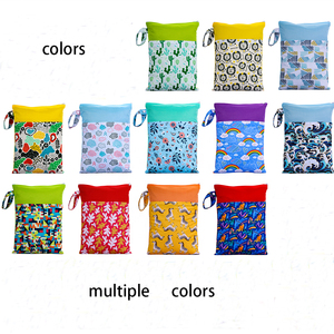 Borsa Riutilizzabile di Alta Qualità 25*35cm Resistente all'Acqua con Doppia Tasca e Blocchi di Colore per Conservare Pannolini, Vestiti o Altri Oggetti - Product Image 4