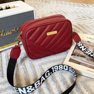 New 2pcs/Set Transparent PVC Handbags Stadium Pu Chain Shoulder <b>Clear</b> Women Crossbody Clutch <b>Bag</b> for Beach Seaside Stadium - Product Image 5