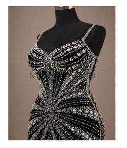 Vestido Maxi de Seda para Mujer, con Pedrería Negra, Elegante, con Tirantes Finos, para Eventos Nocturnos - Product Image 4