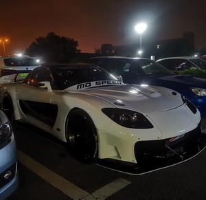 Kit Carrozzeria Stile Vorsteiner: Paraurti Anteriore e Posteriore, Minigonne Laterali, Diffusore Posteriore, Alette, Passaruota Allargati, Cofano - Vendita Diretta dalla Fabbrica per RX7 - Product Image 6