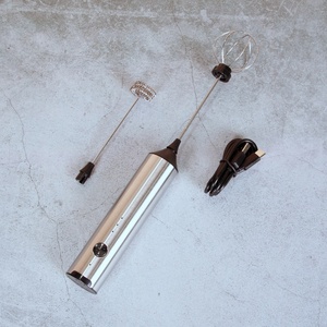 Potente Espumador de leche de mano de acero inoxidable, mezclador de café de lujo con logotipo personalizado, fabricante de espuma a batería - Product Image 5