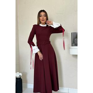 Robe de soirée bordeaux coupe trapèze avec manches contrastantes, taille naturelle, coupe confortable - Product Image 3