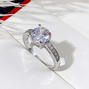Anello scintillante a quattro punte per donna, micro pavé, elegante gioiello da dito alla moda - Product Image 2