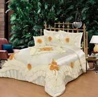 Parure de lit de luxe 4 pièces en satin style européen, motif rose 3D doré, volants réversibles, 300 fils/cm², pour chambre à coucher