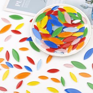 Fournisseur d'usine, mosaïque de verre artisanale, cristal translucide, carreaux en pétales en vrac pour projets de bricolage, artisanat - Product Image 4