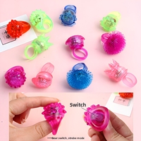 Anneaux en caoutchouc à LED clignotantes, jouets lumineux pour les doigts, en forme de cœur et de couronne, en plastique souple fluorescent, style fraise pour enfants, idéaux pour les fêtes