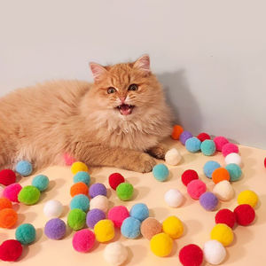 Nuevo juguete para mascotas, entrenamiento <span class=keywords><strong>de</strong></span> lanzamiento, gato, bola para rascar, gatito, pompones, juegos, gato, peluche, bola silenciosa, pistola <span class=keywords><strong>de</strong></span> juguete interactiva - Product Image 3