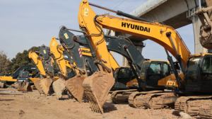 Escavatore Cingolato Compatto Usato per Scavo Industriale, Attrezzatura di Seconda Mano per Hyundai 350L VS - Product Image 6