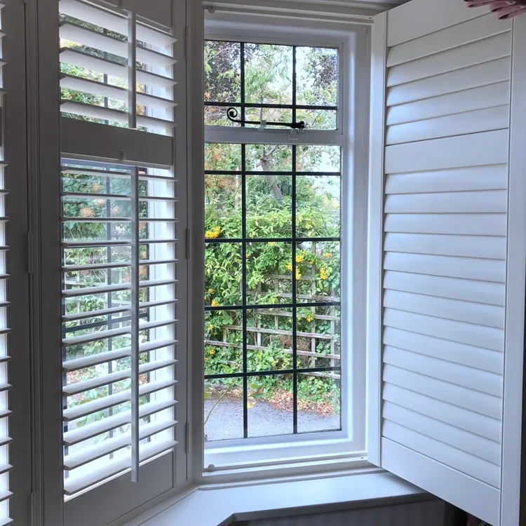 Persiana impermeable de madera de pvc para ventana de casa