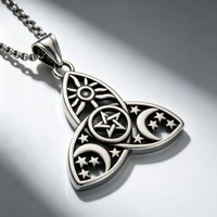 Collier Pendentif Homme en Acier Inoxydable, Motif Pentagramme Soleil et Lune, Style Vintage Mystique Rétro Nordique Celtique