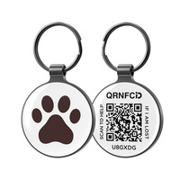 Vente en gros de porte-clés personnalisés en métal gravé au laser avec code QR, connectés à une étiquette d'identification pour chat ou chien perdu