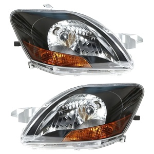 Faro Delantero Halógeno Versión Estadounidense 8117052A80 para Autos Toyota Vios y Yaris - Product Image 1