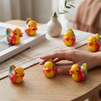 Mini canard arc-en-ciel en résine, mignon, jouet de bain pour enfant, décoration de jardin féerique, maison de poupée, ornement de bureau, cadeau de fête, vente en gros, cadeau de boutique, artisanat 3D DIY en vrac