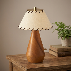 Lampe de table moderne du milieu du siècle avec abat-jour en lin beige et base en bois sculpté - Product Image 4