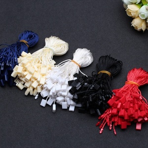 Custom elastico <span class=keywords><strong>Eco</strong></span> <span class=keywords><strong>Friendly</strong></span> 3D abbigliamento in plastica goffrato appendere grani appesi blocco della stringa di <span class=keywords><strong>Tag</strong></span> - Product Image 2