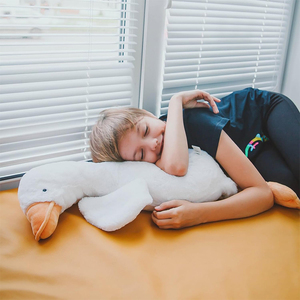 Juguetes <span class=keywords><strong>de</strong></span> Peluche <span class=keywords><strong>de</strong></span> Ganso Grande <span class=keywords><strong>de</strong></span> 30 Pulgadas <span class=keywords><strong>de</strong></span> Alta Calidad, Súper Suaves, Cisne, Pato, para Niños, Bebés, Regalos <span class=keywords><strong>de</strong></span> Cumpleaños, Pascua, para la Hora <span class=keywords><strong>de</strong></span> Dormir - Product Image 4
