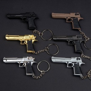 Portachiavi a Forma di <span class=keywords><strong>Pistola</strong></span> Desert Eagle in Metallo 1:4, Miniatura Tattica con <span class=keywords><strong>Parti</strong></span> Mobili, Modello Realistico di Arma da Collezione, Regalo per Uomini Appassionati di Militari - Product Image 6