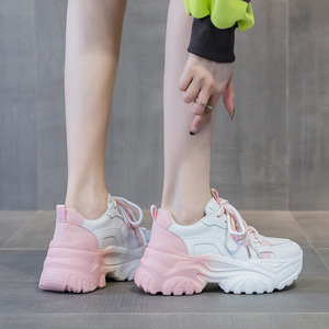 Verano blanco con cordones suela gruesa para correr deportes casuales pequeñas explosiones zapatos de <span class=keywords><strong>mujer</strong></span> Torre 2025 primavera otoño nuevo - Product Image 2