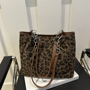 2025 Mới Hàn Quốc Phong Cách Công Suất Lớn Cá Nhân Giản Dị Thời Trang Túi Vải Xách Tay Vai <span class=keywords><strong>Tote</strong></span> Cho Mùa Hè Mùa Đông Mùa Thu - Product Image 3