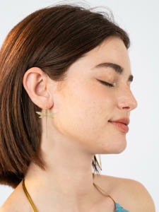 Pendientes de Aro Finos YXQ E350, Pendientes de Acero Inoxidable Dorado Cepillado con sus Líneas Limpias y Diseño Minimalista - Product Image 3