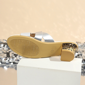 Nouvelles pantoufles sexy pour <span class=keywords><strong>femme</strong></span> à talons hauts, <span class=keywords><strong>talon</strong></span> épais, dessus de chaussure en forme de poisson avec quatre incrustations de perles artificielles et <span class=keywords><strong>talon</strong></span> épais K9217 - Product Image 6