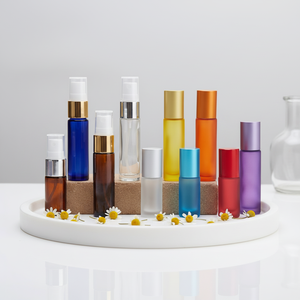 ขวดโรลเลอร์เปล่าทร<span class=keywords><strong>ง</strong></span>กลมขนาด 5 <span class=keywords><strong>ม</strong></span>ล. 10 <span class=keywords><strong>ม</strong></span>ล. 15 <span class=keywords><strong>ม</strong></span>ล. พร้อ<span class=keywords><strong>ม</strong></span>ฝาสีทอ<span class=keywords><strong>ง</strong></span> ขวดแก้วโรลเลอร์สำหรับน้ำ<span class=keywords><strong>ม</strong></span>ันหอ<span class=keywords><strong>ม</strong></span>ระเหยแบบเติมได้ สำหรับใช้ในบ้านและการเดินทาง - Product Image 1