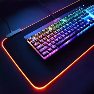 Tapis de clavier lumineux <span class=keywords><strong>RGB</strong></span> 15W sans fil, tapis de <span class=keywords><strong>bureau</strong></span> épaissi et coloré, tapis de souris de jeu - Product Image 4