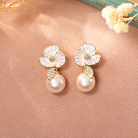 OWNSWING S925 anting-anting mutiara bunga jarum perak anting-anting manis mewah ringan perhiasan personalisasi Temperamental