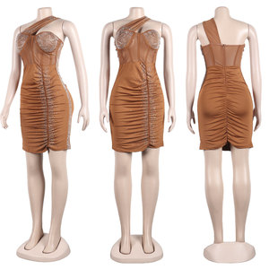 Vestido de malla ajustado con cuentas y un solo hombro, sexy y popular para fiestas y discotecas, para mujer, a la moda, al por mayor - Product Image 4