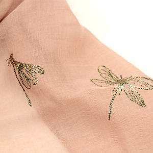 Prêt à expédier Fanbin écharpe dames femmes filles mode feuille d'or avec libellule papillon licorne impression châle écharpes - Product Image 2