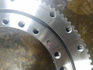 อะไหล่รถขุดบิ๊บอ ชุดลูกปืนวงแหวนหมุนสำหรับรถขุดขนาดเล็ก - Product Image 4