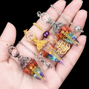 Chip Natural Crystal Rock 7 Color Chakra Curación <span class=keywords><strong>Riki</strong></span> Cono Hexagonal Resina Péndulo Grabado Siete Meridianos Símbolo Adivinación - Product Image 2
