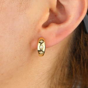 Gioielli Pop delinty stella <span class=keywords><strong>incisione</strong></span> oro placcato <span class=keywords><strong>orecchini</strong></span> a cerchio con zircone stile alla moda per matrimoni feste e regali - Product Image 4