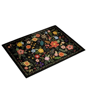 Alfombra de Entrada para Interiores con Estampado Floral de Primavera, Resistente a las Manchas, Hecha a Máquina, de Poliéster, 2x3 Pies, para la Entrada del Hogar - Product Image 1