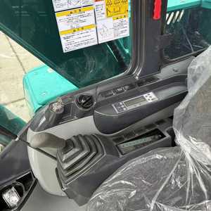 Mini-excavatrice Kobelco Sk75 de 7 tonnes avec système hydraulique, bon état, faible nombre d'heures de travail, à vendre - Product Image 6