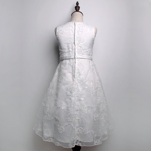 D30145 Abito da Damigella con Ricamo Integrale in Tulle e Decorazioni Floreali in Vita per Matrimoni - Product Image 4