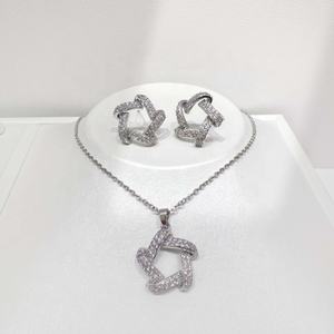 Ensemble collier et boucles d'oreilles simples en argent sterling 925, prix d'usine, nœud délicat, fantaisie coréenne, zirconias, bijoux uniques. - Product Image 4
