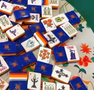 ชุดไพ่มาห์จงอเมริกันลายฮาโลวีน แจ็คโอแลนเทิร์น 160 ชิ้น อะคริลิก ลายแม่มดและแมงมุม แกะสลัก ป้องกันการลื่น ปรับแต่งได้ พร้อมแผ่นรองเล่น เป็นของขวัญ - Product Image 2