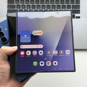 ซัมซุง กาแลคซี่ ซี โฟลด์ 7 สีน้ำเงิน หน้าจอพับได้ขนาด 8 นิ้ว Dynamic AMOLED 120Hz 5G โทรศัพท์พับได้พร้อมกล้อง 200MP และแบตเตอรี่ 4400mAh - Product Image 3