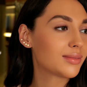 Orecchini a perno adesivi ILAN con perle pendenti da 14 mm, 6 pezzi - Product Image 2