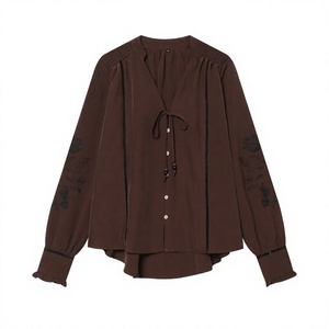 Blusa de Encaje Vintage para Mujer, Color Marrón, Poliéster, Antiarrugas, Ecológica, Cuello en V, Mangas Convencionales, Corte Regular - Product Image 4