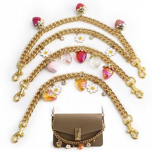 樱桃包手袋魅力链-草莓黄金装饰包魅力链-精致肩包钥匙扣 - Product Image 1