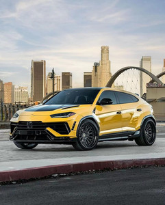 Kit carrosserie large style 1016 pour Lamborghini Urus, kit carrosserie en fibre de carbone avec lèvre avant, diffuseur, spoiler, capot, état neuf - Product Image 3