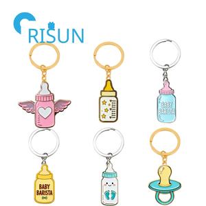 Fábrica de Metal bebé llavero Llavero regalo personalizado bebé leche ducha chupete botella esmalte llavero bebé pañal esmalte llavero - Product Image 1
