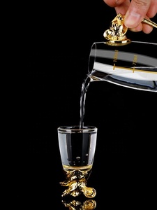 Châu Âu Cổ Phiếu Pha Lê Thủy Tinh Decanter <span class=keywords><strong>Set</strong></span> Với Đầu Vàng Trung Quốc Hoàng Đạo Rượu Vang Carafe Số Lượng Lớn Whisky Decanter - Product Image 6