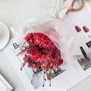 Bouquet de fleurs artificielles Tree Notes, œillets rouges avec baies, pour la décoration de la maison et des mariages CF01172 - Product Image 2