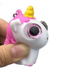 3D unicornio Popeyed Llaveros de goma de plástico Ojos suaves Popping unicornio Pvc Llaveros - Product Image 5