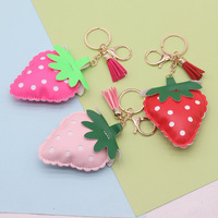 Mignon fraise cuir porte-clés pendentif cartable accessoires fruits fraise PU cuir femmes sac avec pendentif porte-clés