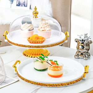 Support à gâteau rond avec couvercle et bordure dorée pour décorations de table de fête d'anniversaire - Product Image 1