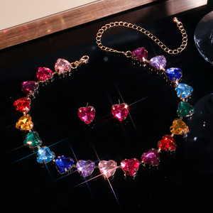 תליון תליון קריסטל יום צבעוני בצורת לב גביש גיאומטרי שרשרת ועגיל סט לנשים - Product Image 4